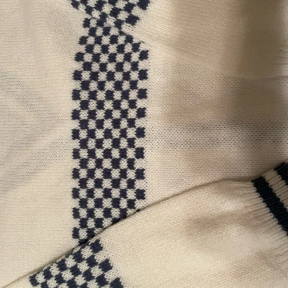 Oddi Women's White and Blue Striped Sweater Lg NWT - Picture 10 of 15